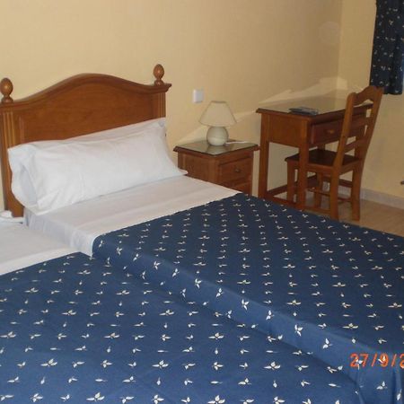 Pension Casado Madrid Bagian luar foto